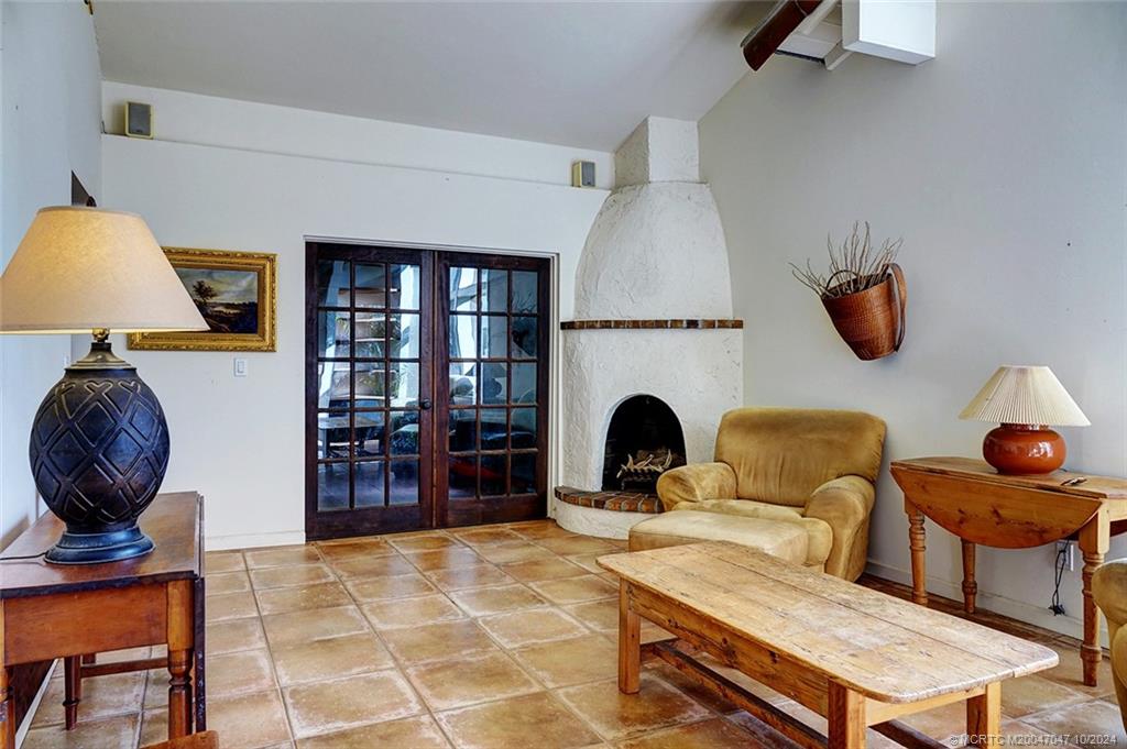 10 Emarita Way
