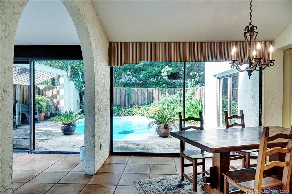 10 Emarita Way