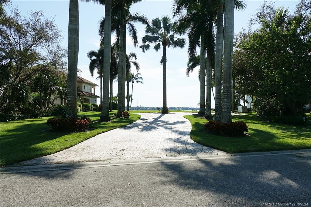 1328 Estates Place