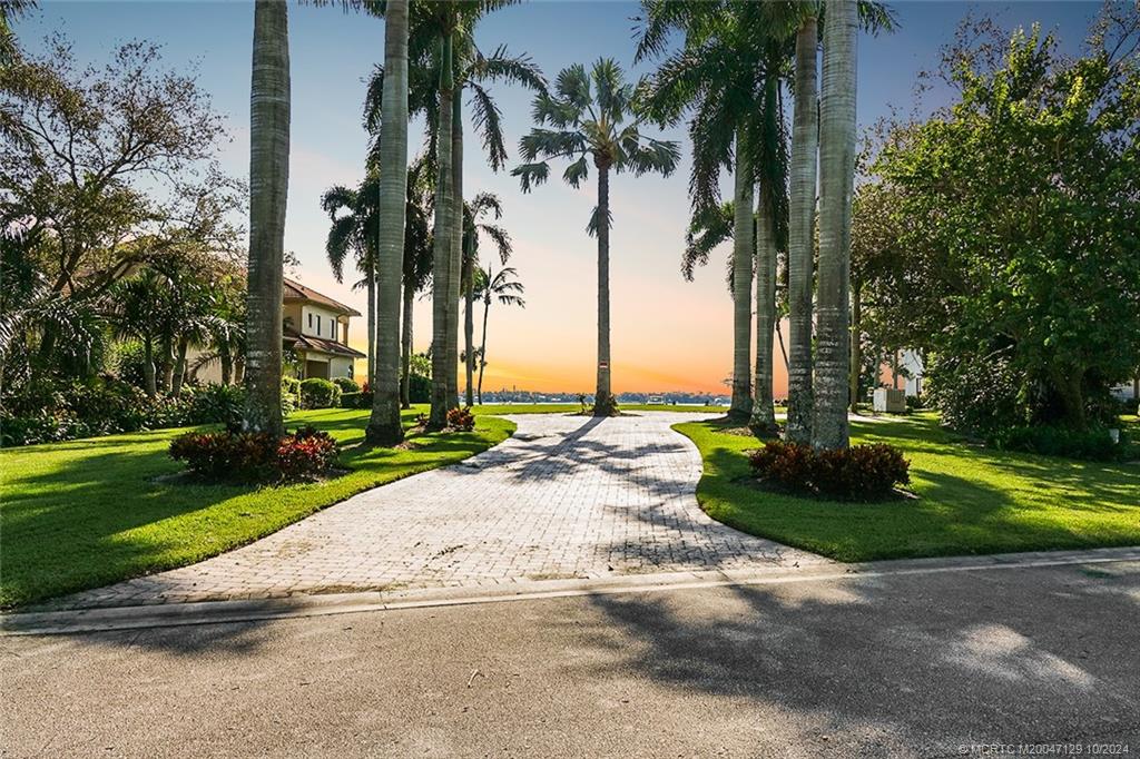 1328 Estates Place