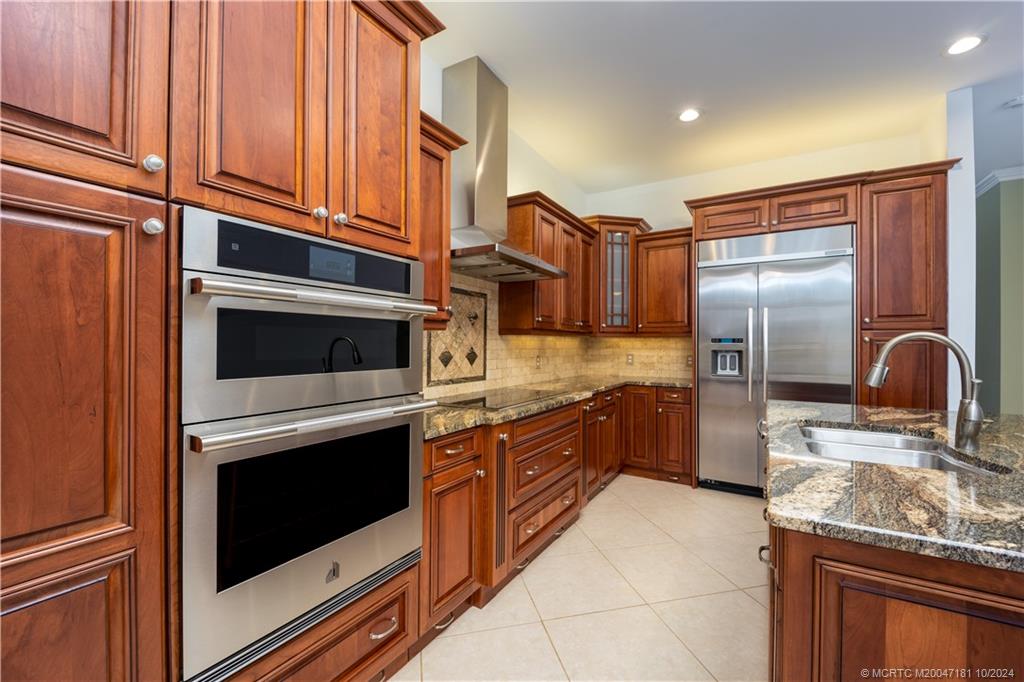 2352 SW Danforth Circle