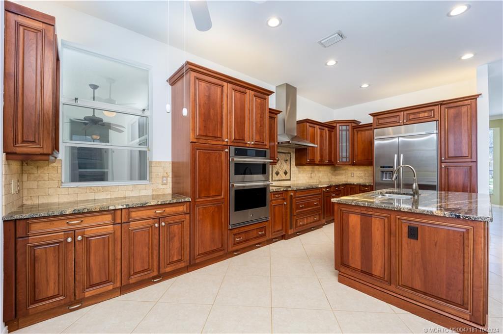 2352 SW Danforth Circle