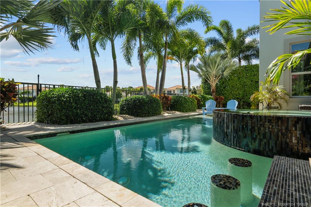 4925 Pacifico Ct