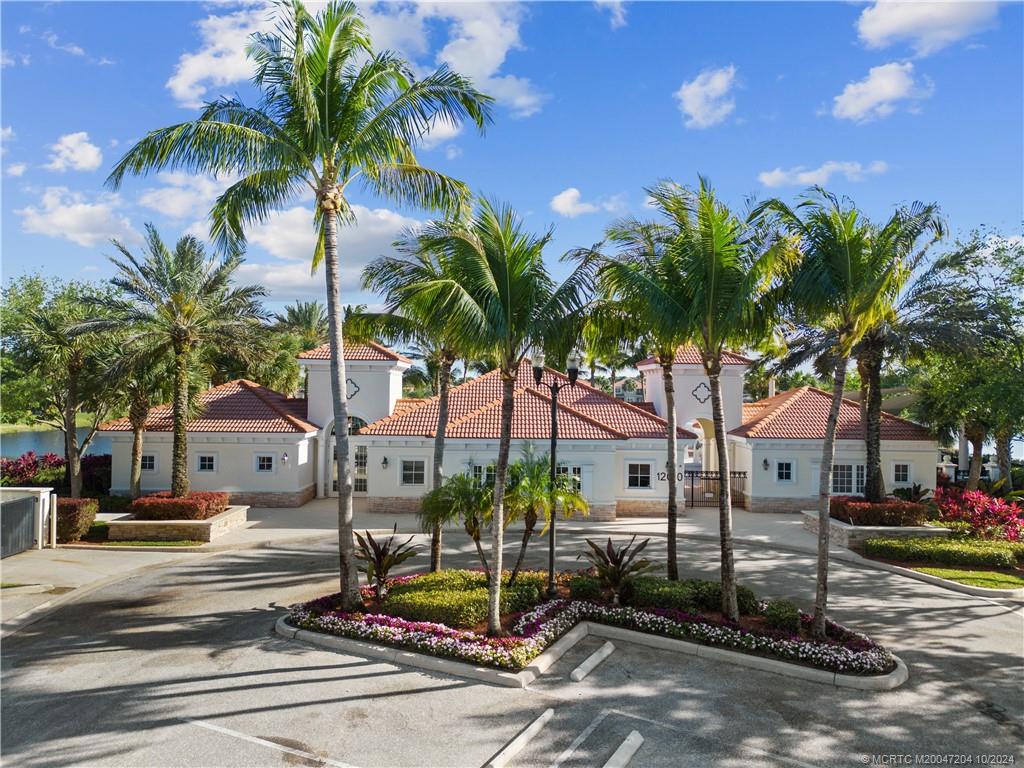 4925 Pacifico Ct