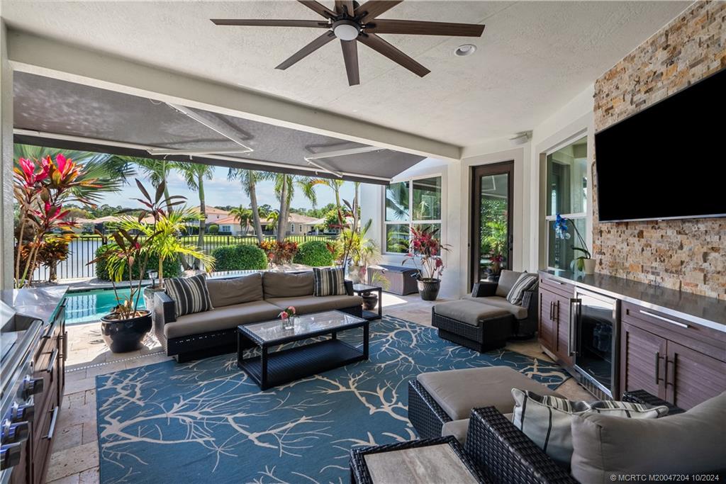 4925 Pacifico Ct