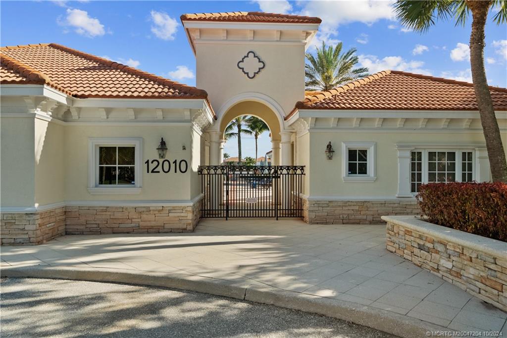 4925 Pacifico Ct