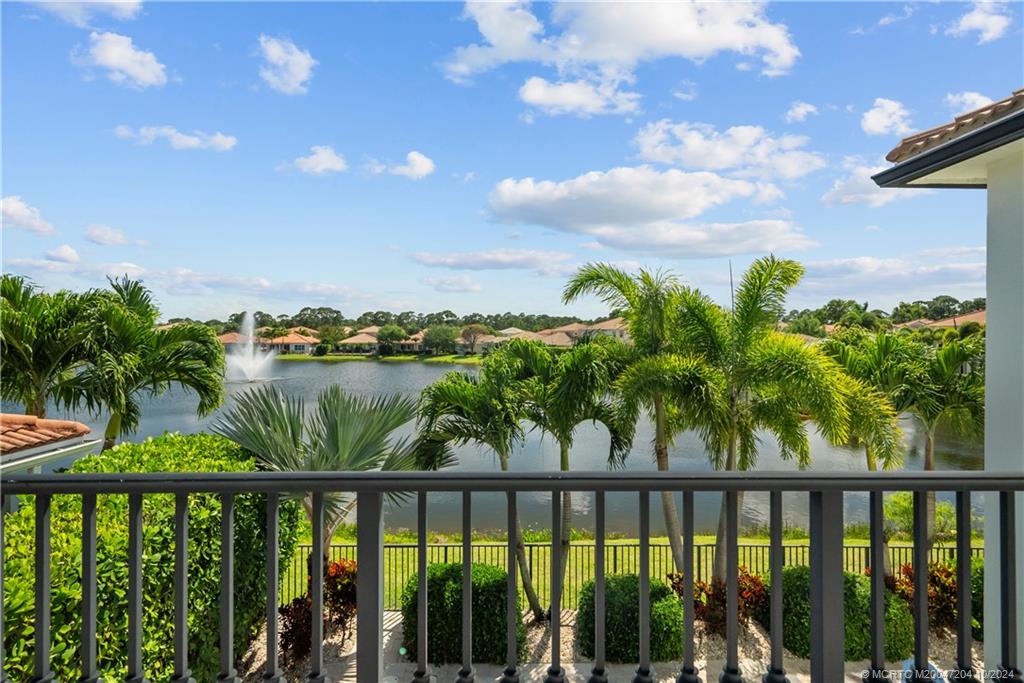 4925 Pacifico Ct