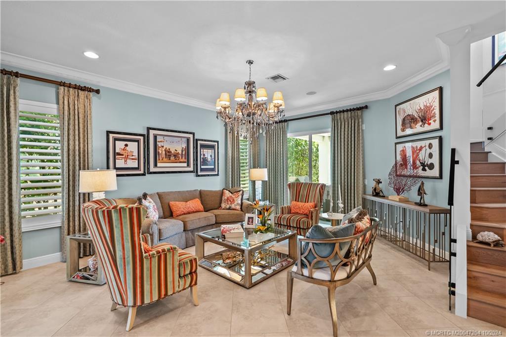 4925 Pacifico Ct