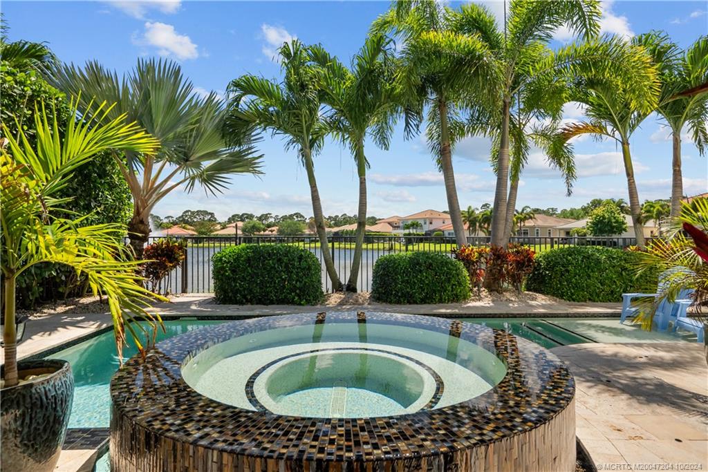 4925 Pacifico Ct