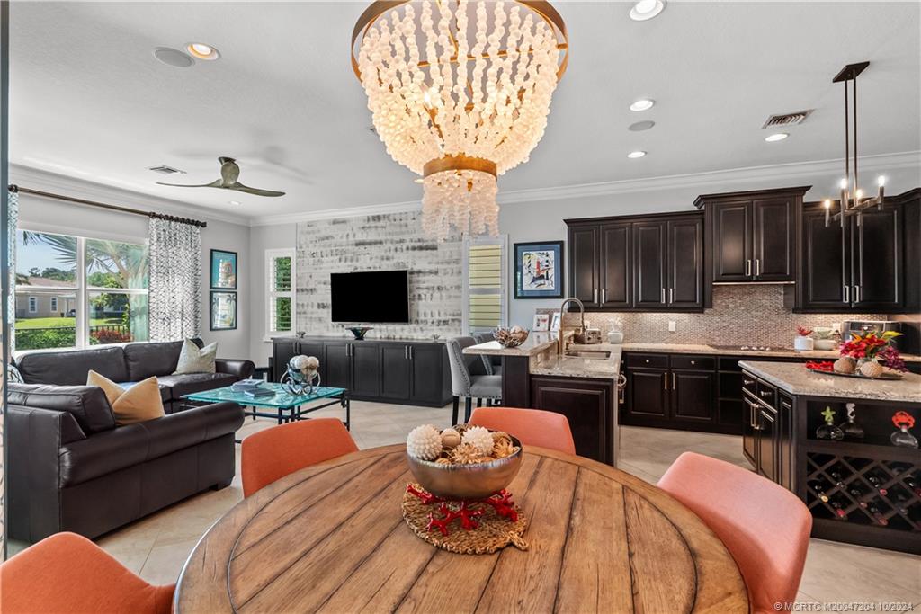 4925 Pacifico Ct