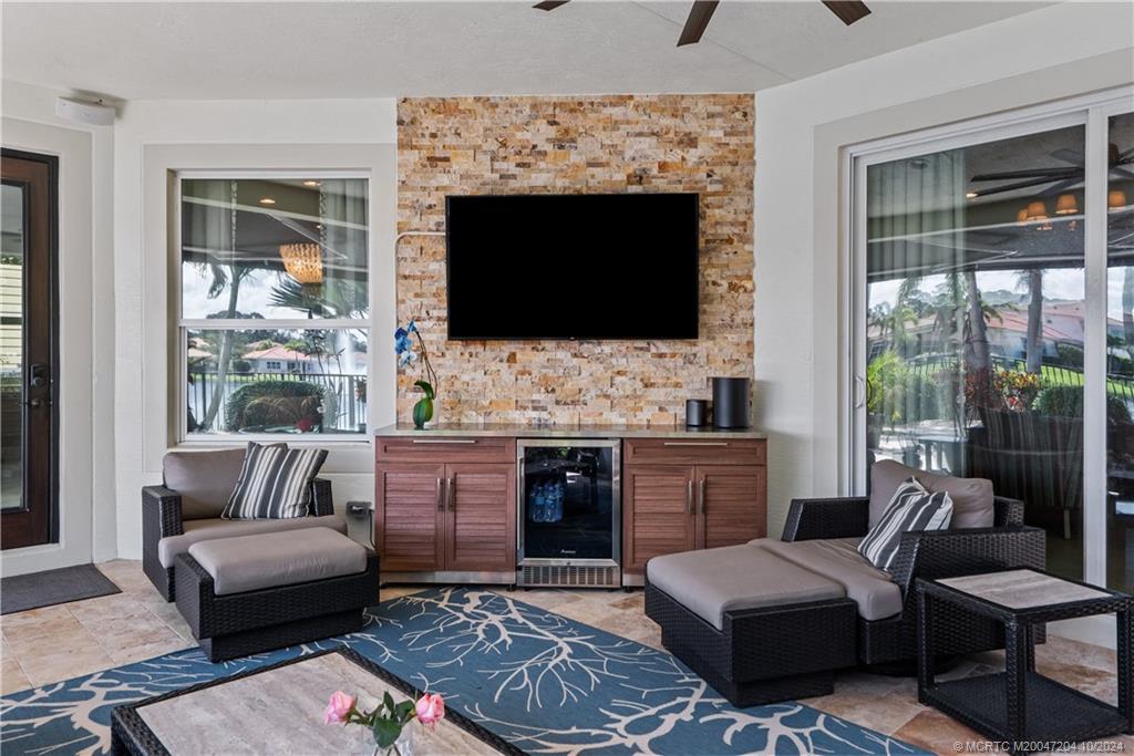4925 Pacifico Ct