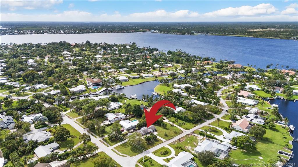 1620 NW River Trail