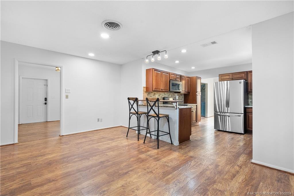 1620 NW River Trail