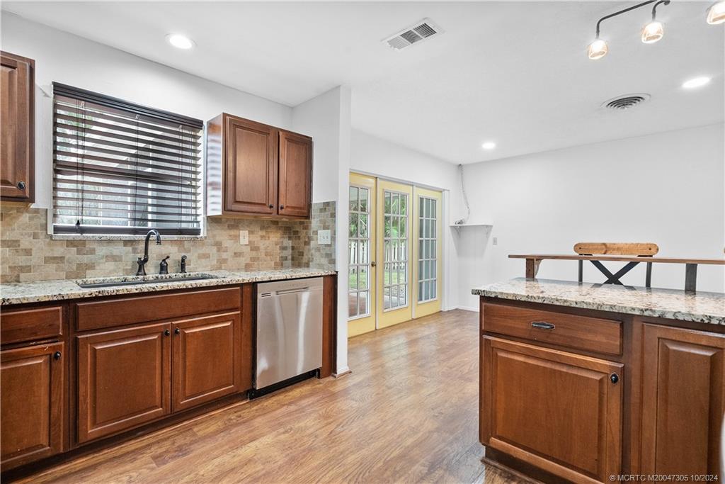 1620 NW River Trail