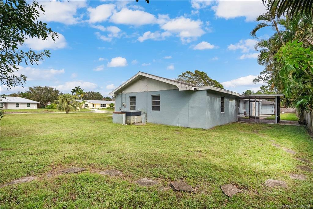 1620 NW River Trail
