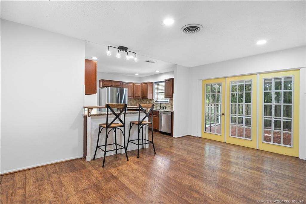 1620 NW River Trail