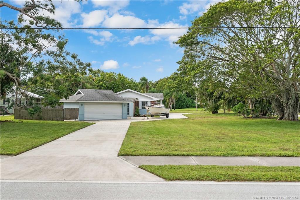 1620 NW River Trail