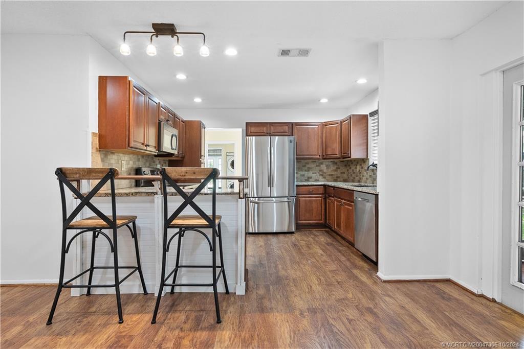 1620 NW River Trail