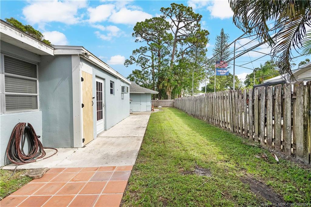 1620 NW River Trail