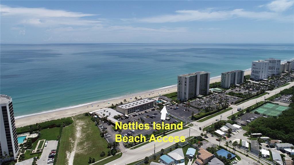 222 Nettles Blvd