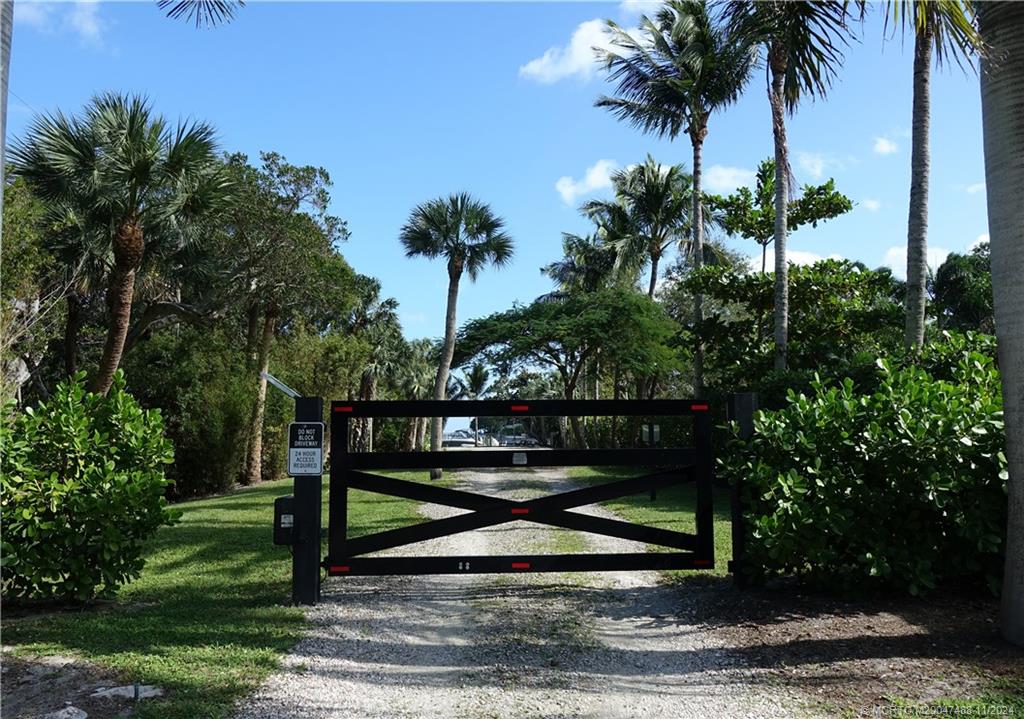18 Palm Road