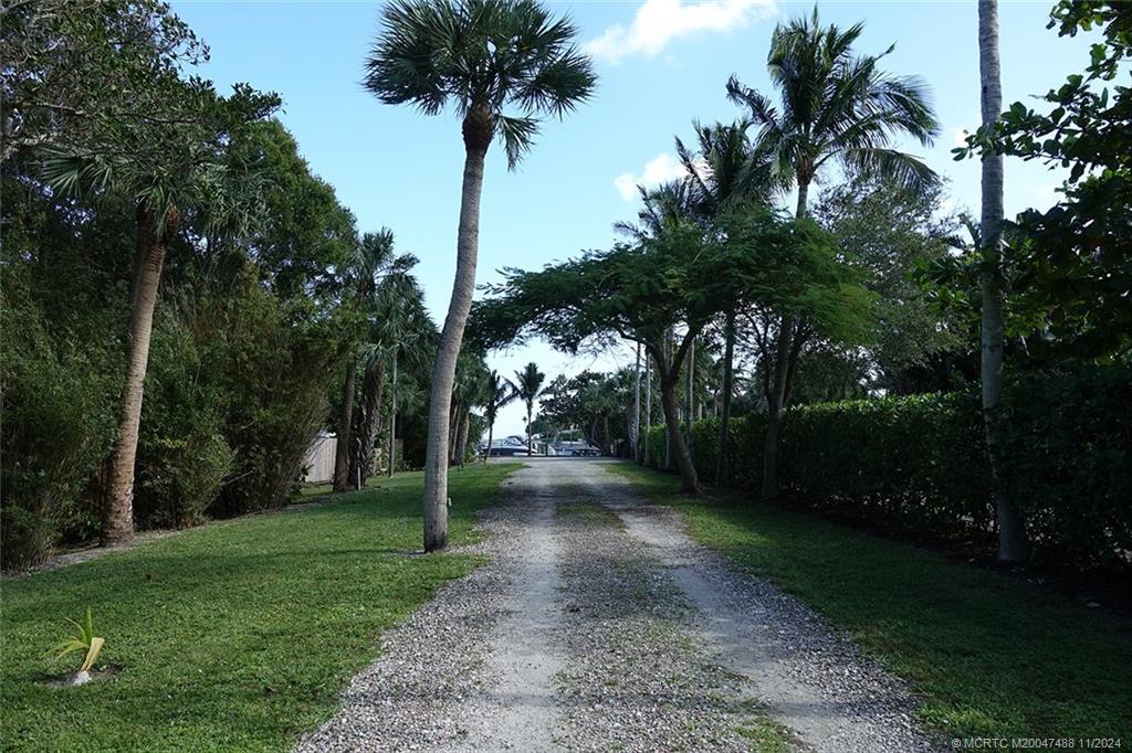 18 Palm Road