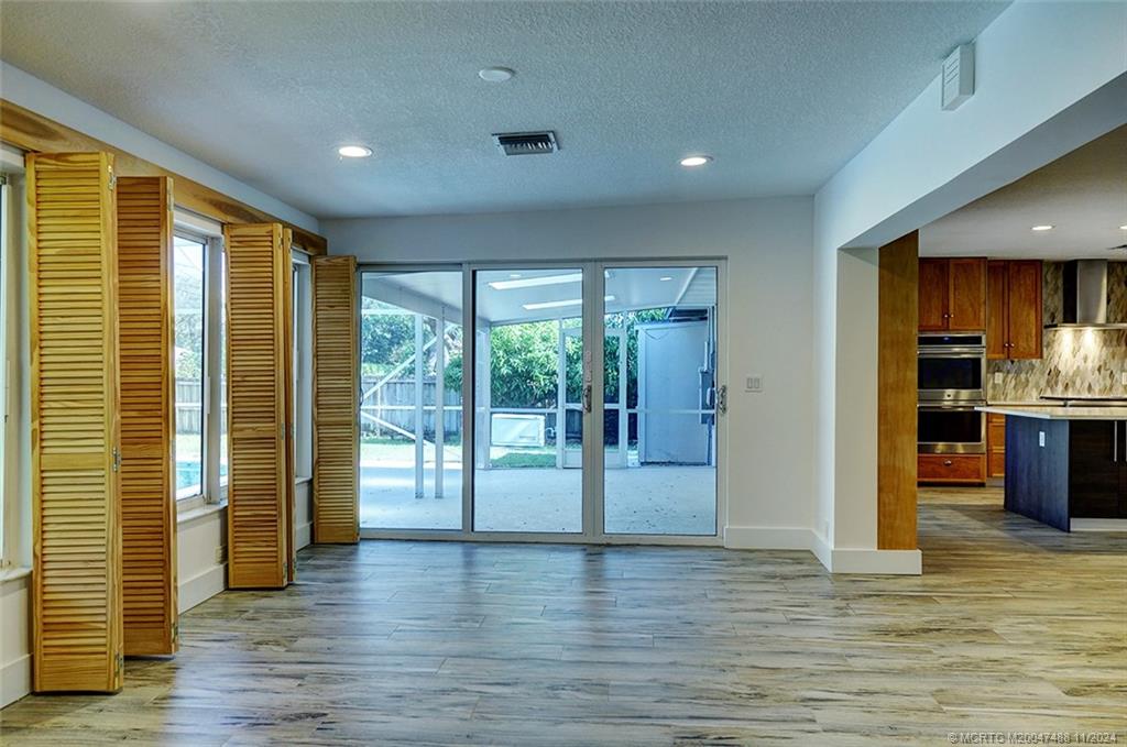 18 Palm Road