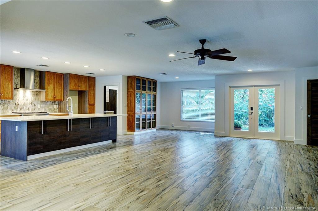 18 Palm Road