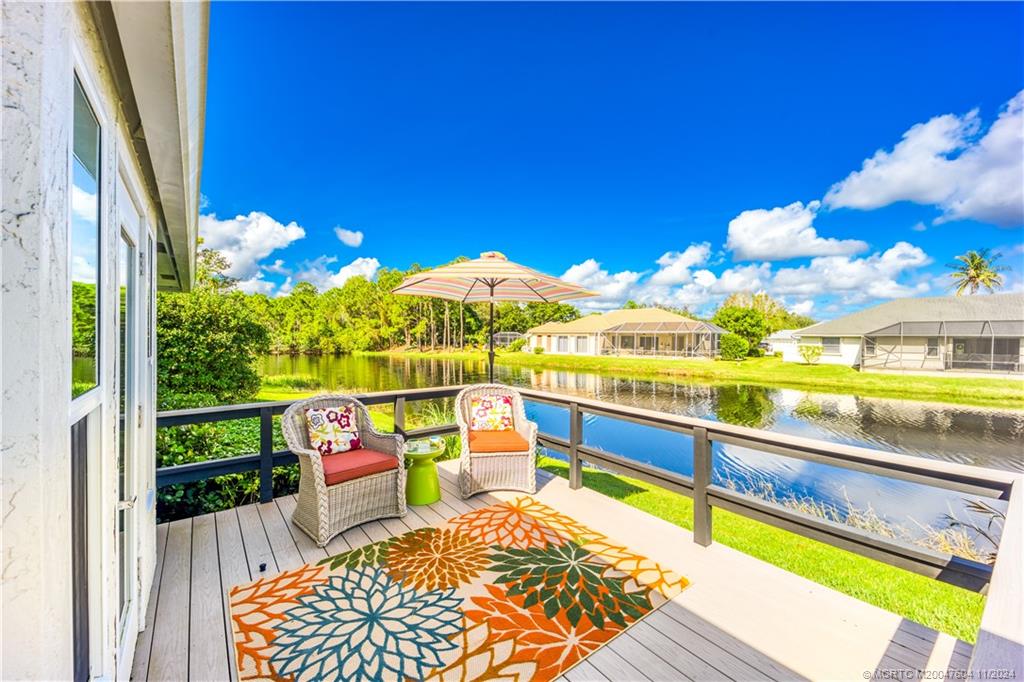 1127 SW Arrowhead Ct