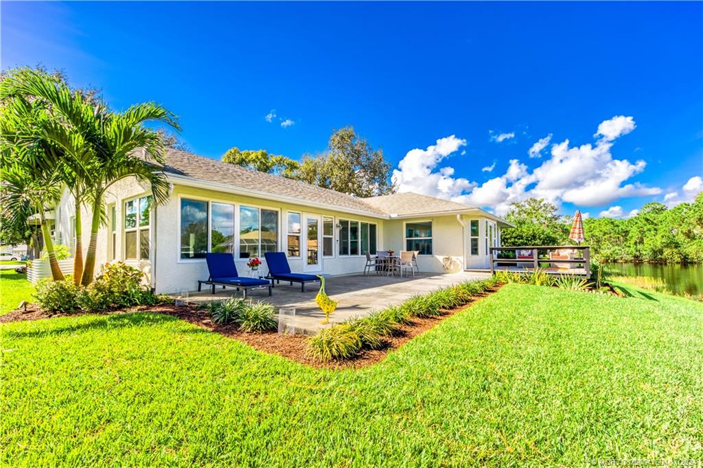 1127 SW Arrowhead Ct