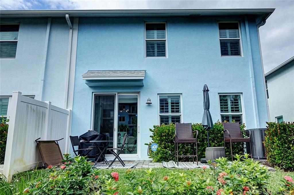 351 SE Angler Drive