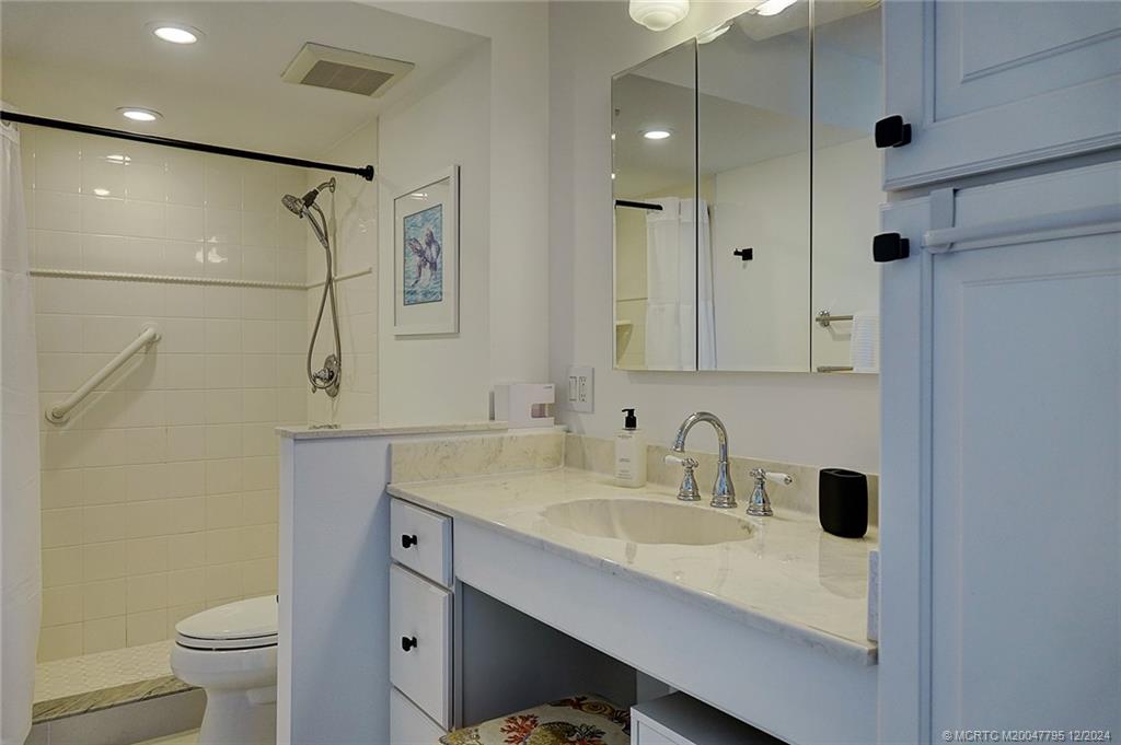 9940 S Ocean Drive 809