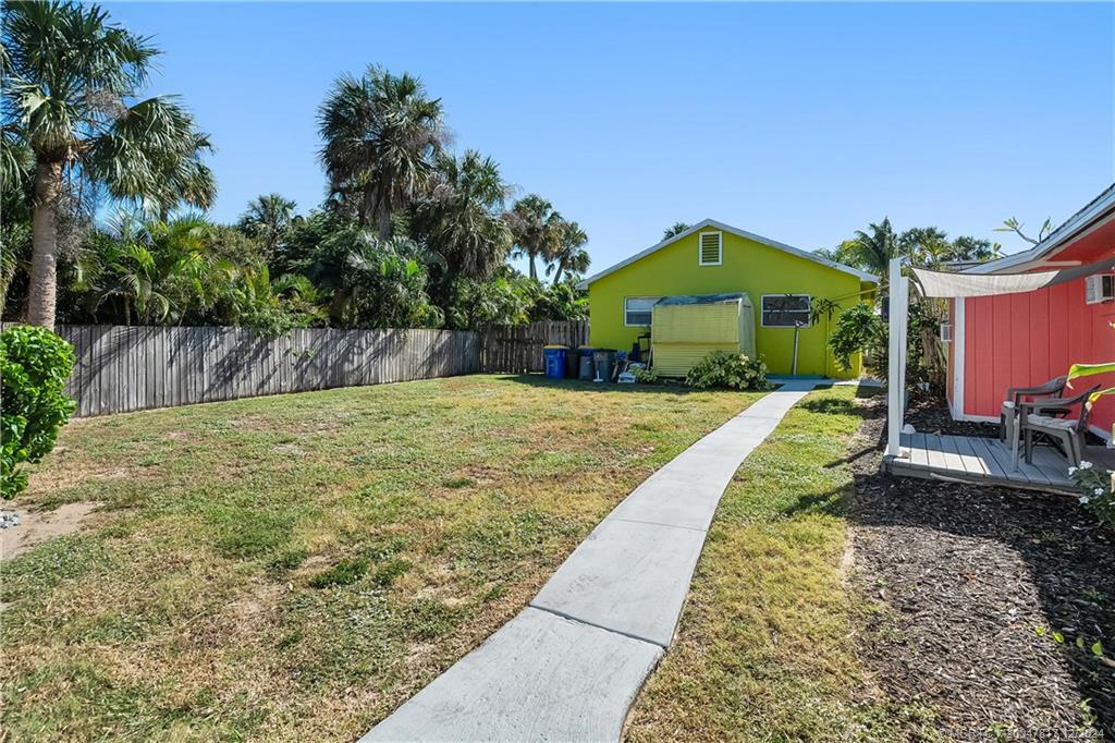 2573 & 2593 NE Palm Avenue