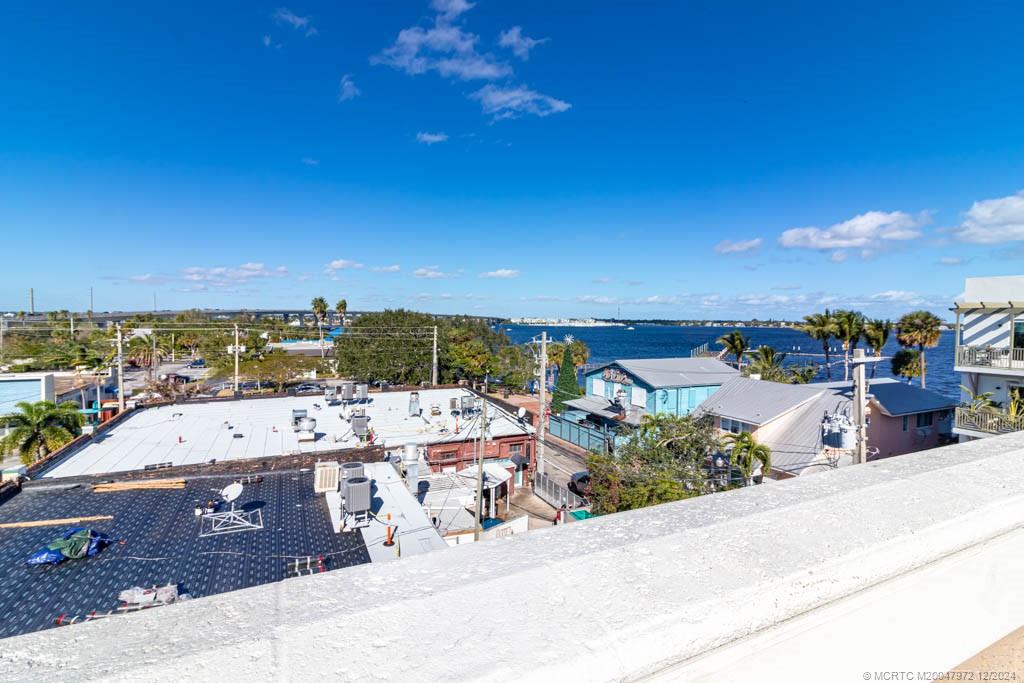 47 SW Osceola Street UN206