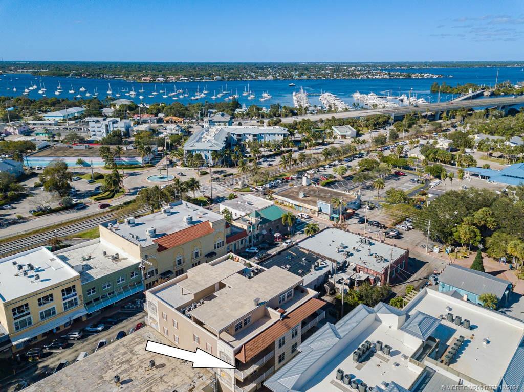 47 SW Osceola Street UN206