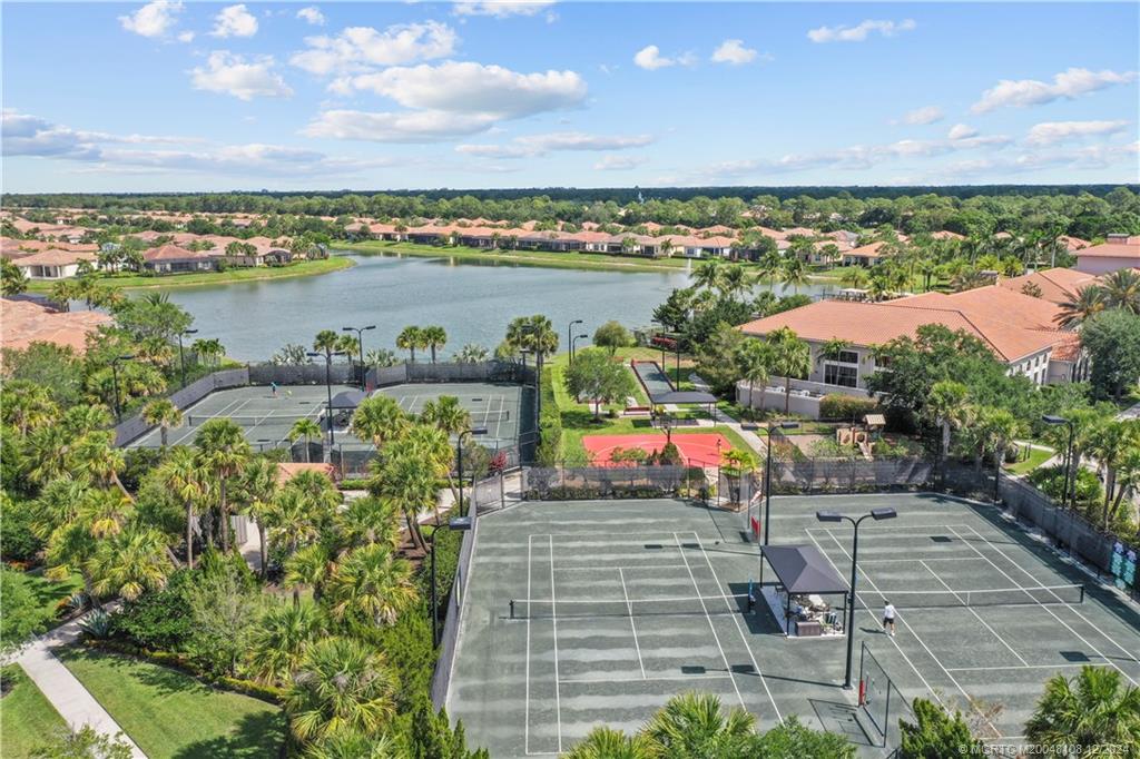27117 SW Viterbo Way