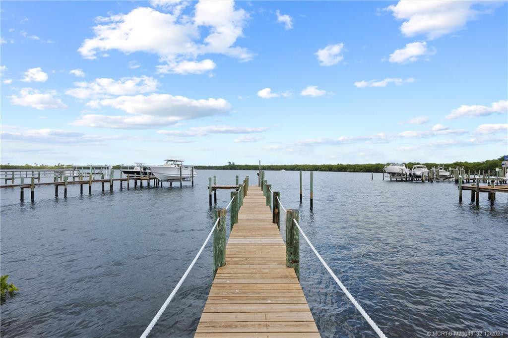 3990 NE Joes Point Road