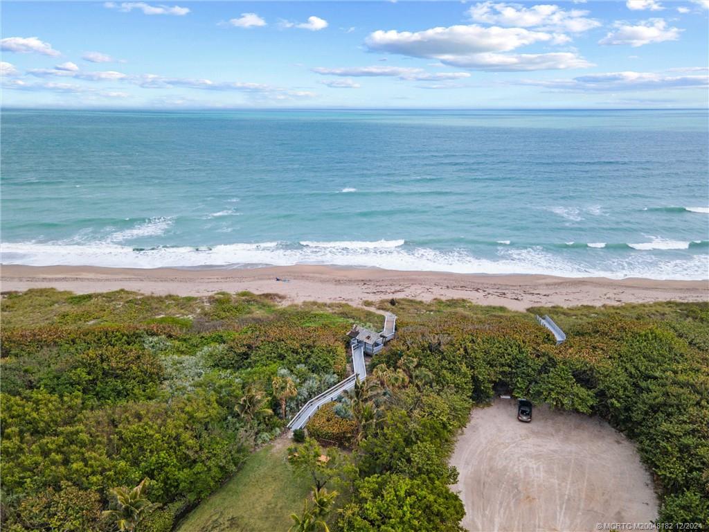 3990 NE Joes Point Road