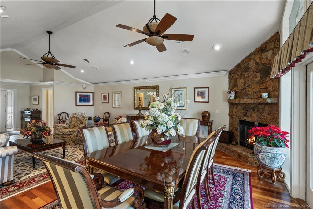 3990 NE Joes Point Road