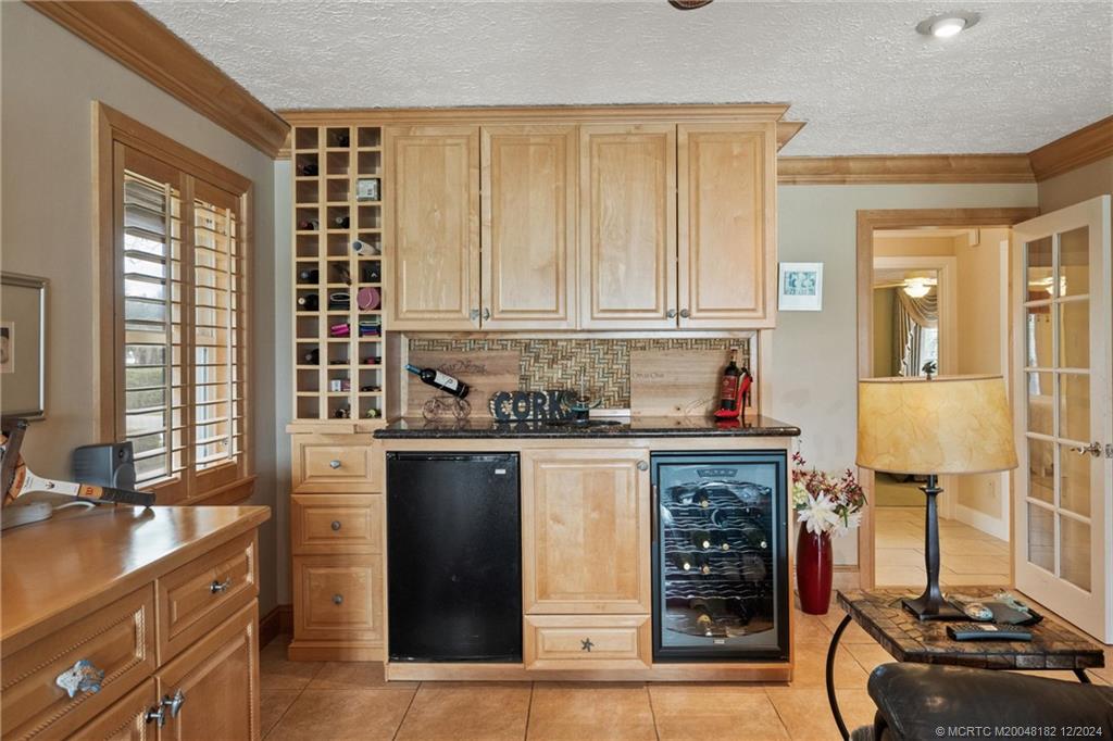 3990 NE Joes Point Road