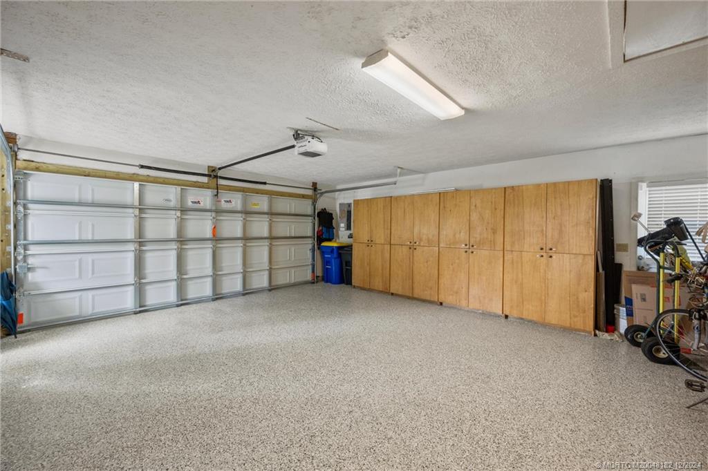 3990 NE Joes Point Road