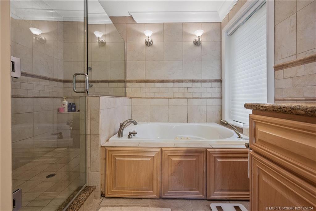 3990 NE Joes Point Road