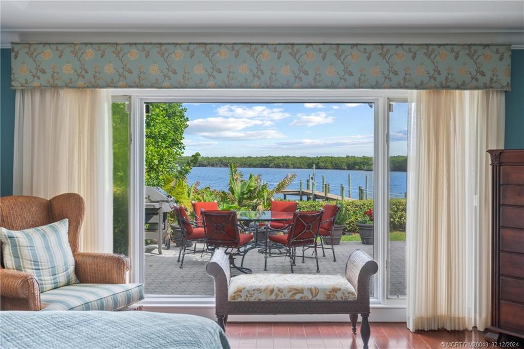 3990 NE Joes Point Road