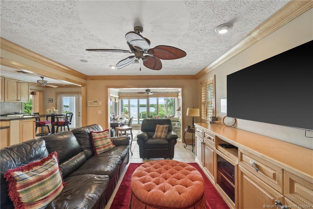 3990 NE Joes Point Road