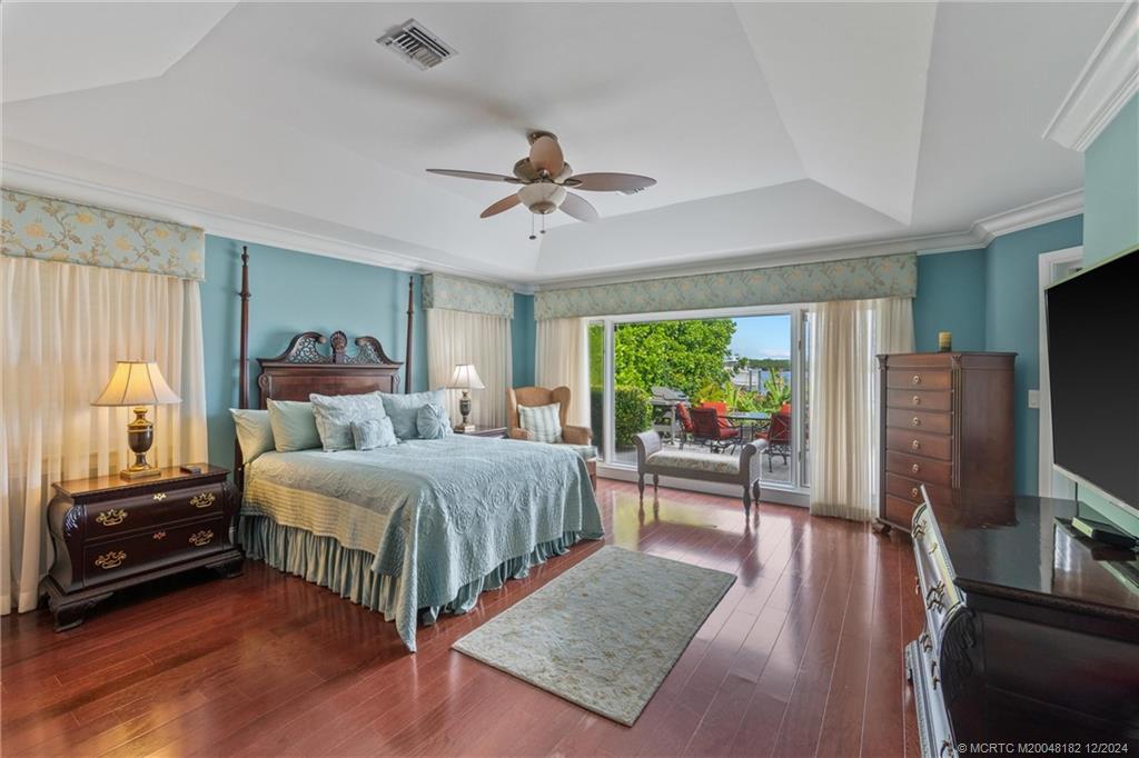 3990 NE Joes Point Road