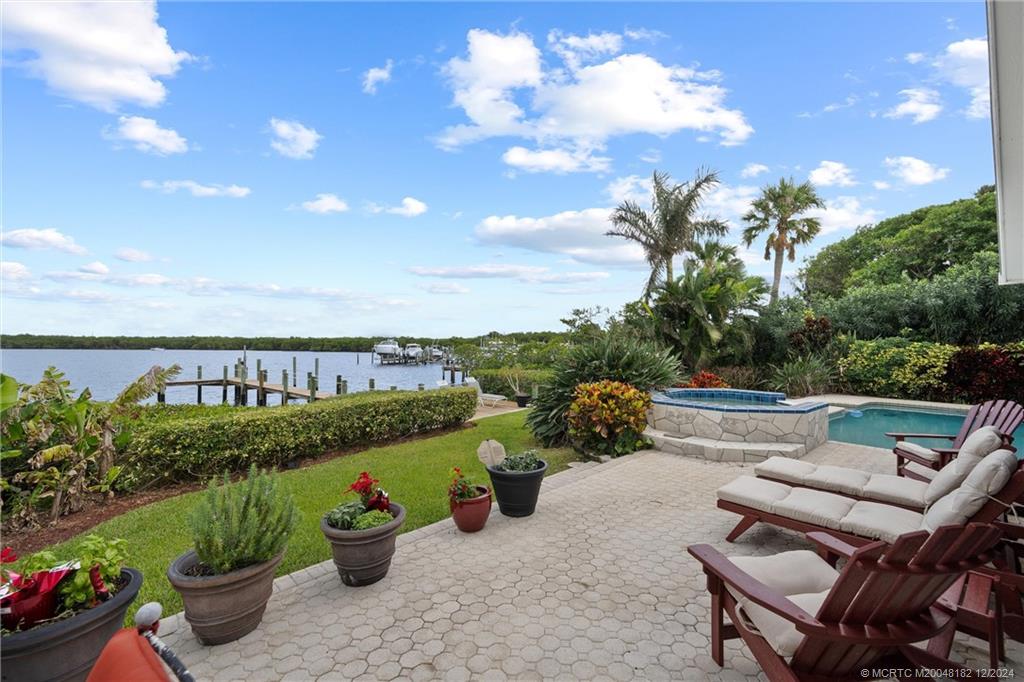 3990 NE Joes Point Road