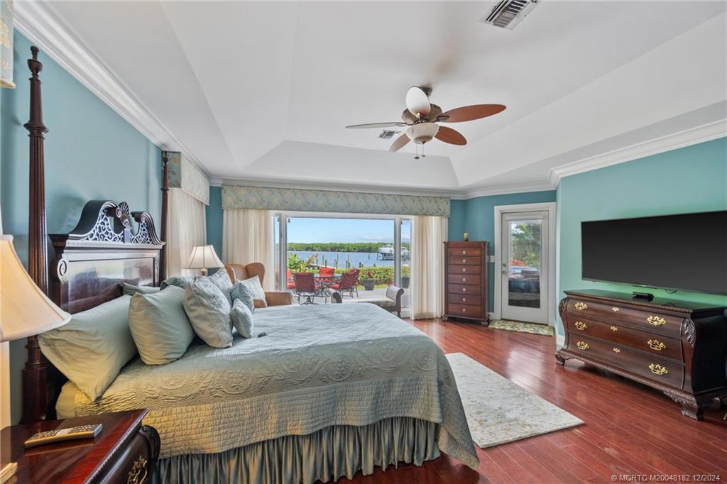 3990 NE Joes Point Road