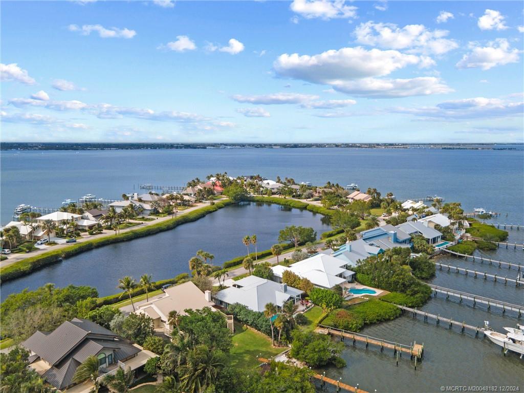 3990 NE Joes Point Road