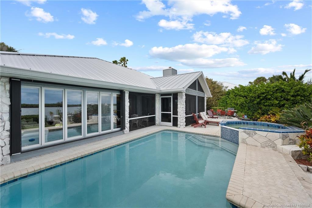 3990 NE Joes Point Road