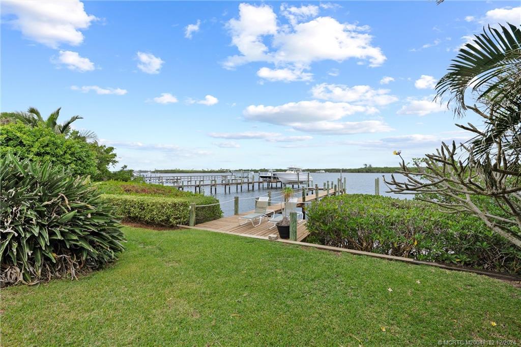 3990 NE Joes Point Road